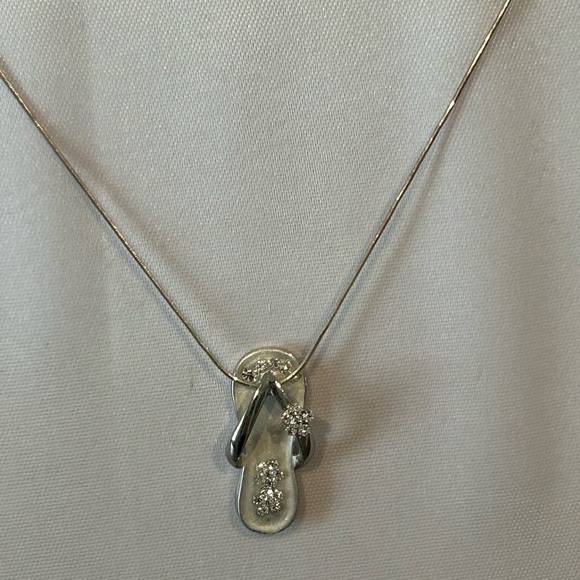 MUST SEE!!! 🩴 BN Silver Flop Flip with Clear Stones - Picture 4 of 14